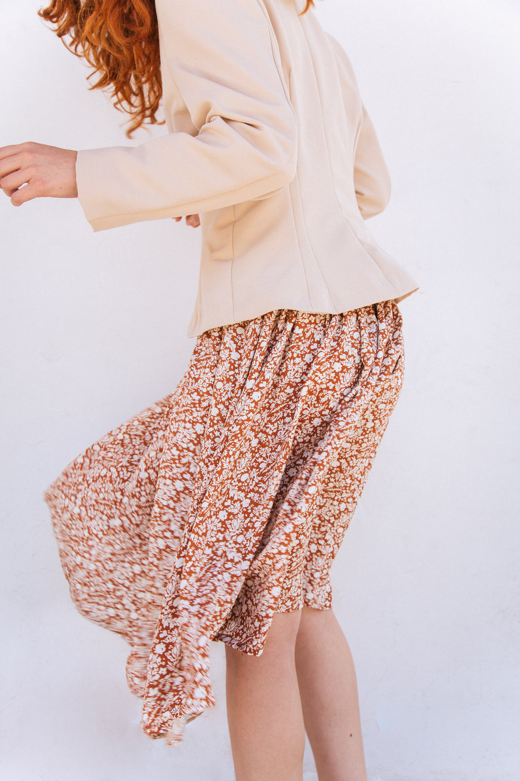 Falda Midi Sara canela - PRE ORDER